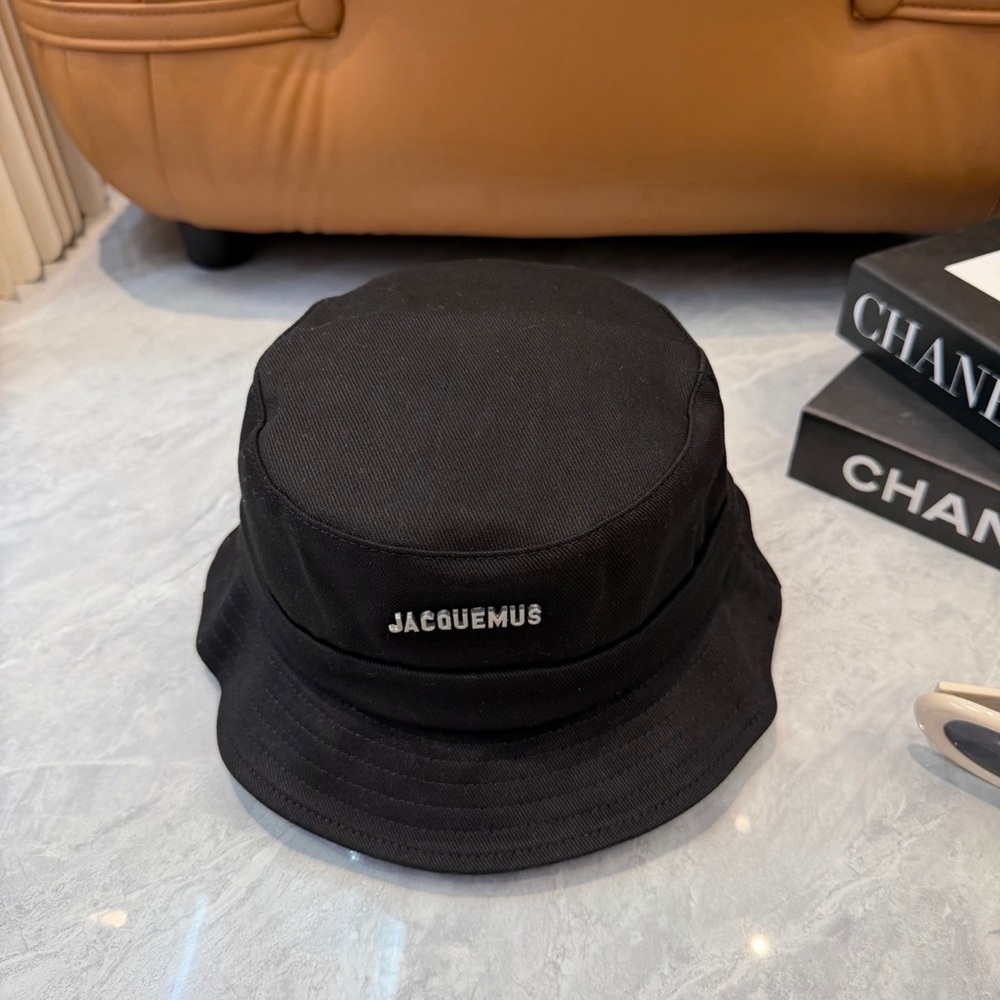 Jacquemus - Picture 4 of 7